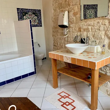 Beautiful Large Stylish Centrally Located In