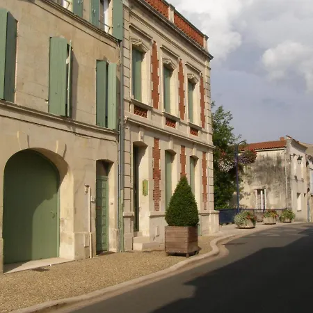 Beautiful Large Stylish Centrally Located In Semesterbostad