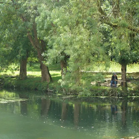 Dom wakacyjny Beautiful Large Stylish Centrally Located In *