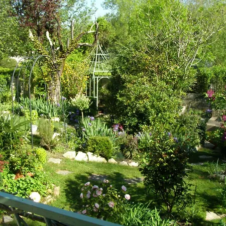 Beautiful Large Stylish Centrally Located In Dom wakacyjny Pons