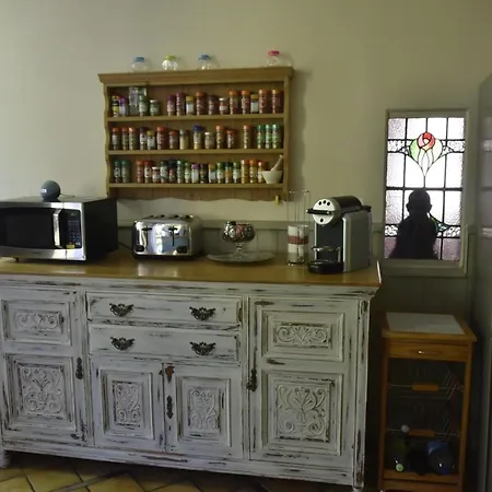 Beautiful Large Stylish Centrally Located In * بونس