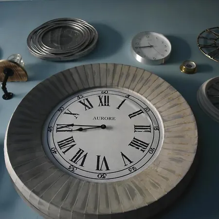 Beautiful Large Stylish Centrally Located In بيت للعطل *