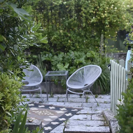 Beautiful Large Stylish Centrally Located In Dom wakacyjny Pons