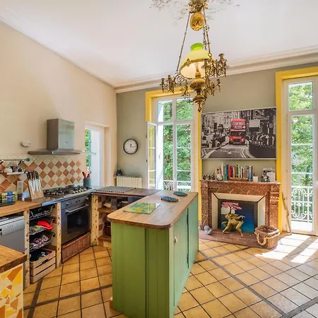 Сasa de vacaciones Beautiful Large Stylish Centrally Located In