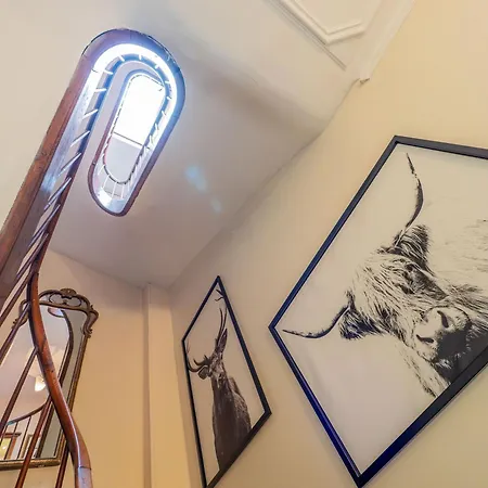 بيت للعطل Beautiful Large Stylish Centrally Located In *