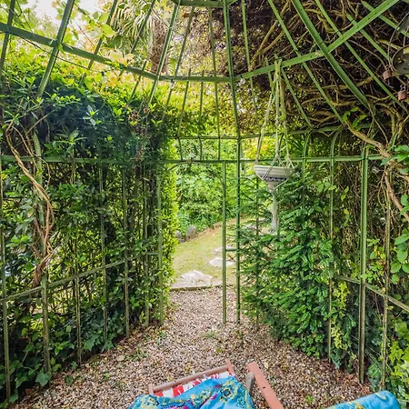 بيت للعطل Beautiful Large Stylish Centrally Located In