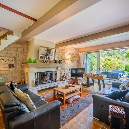 Beautiful Large Stylish Centrally Located In بيت للعطل بونس